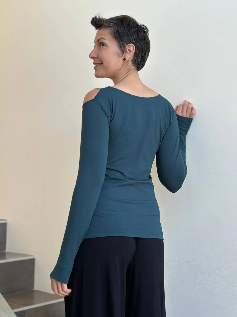 Cold Shoulder Top XS