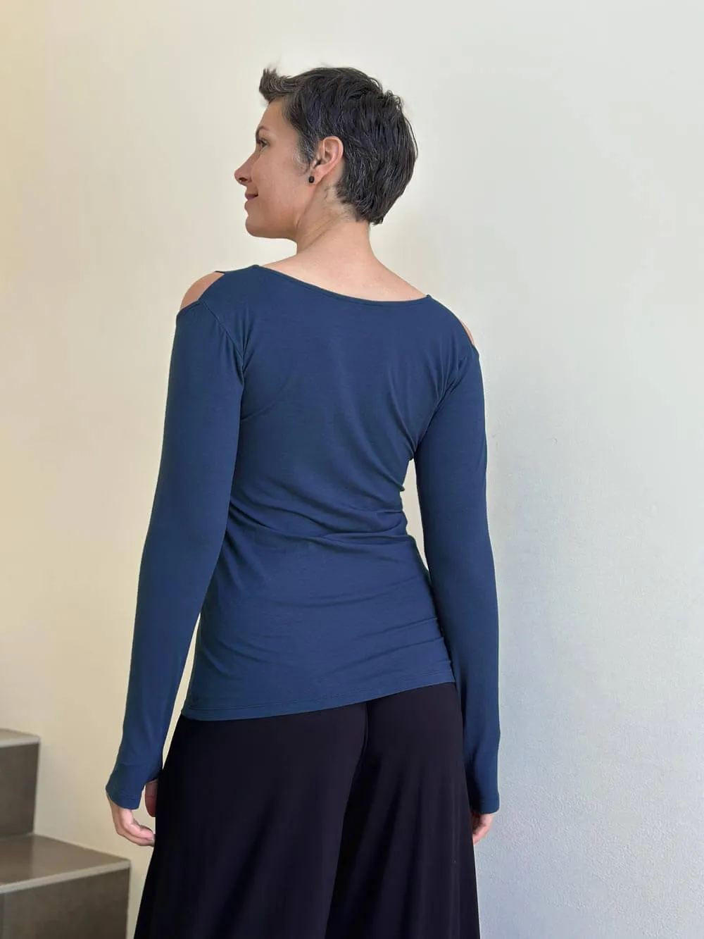 Cold Shoulder Top XS