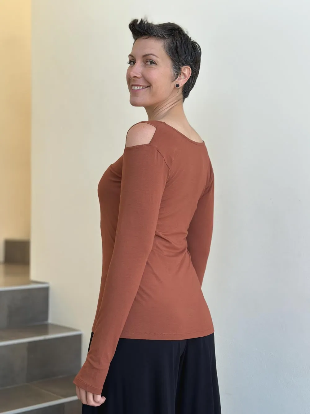 Cold Shoulder Top XS
