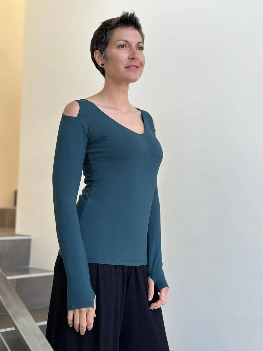 Cold Shoulder Top XS