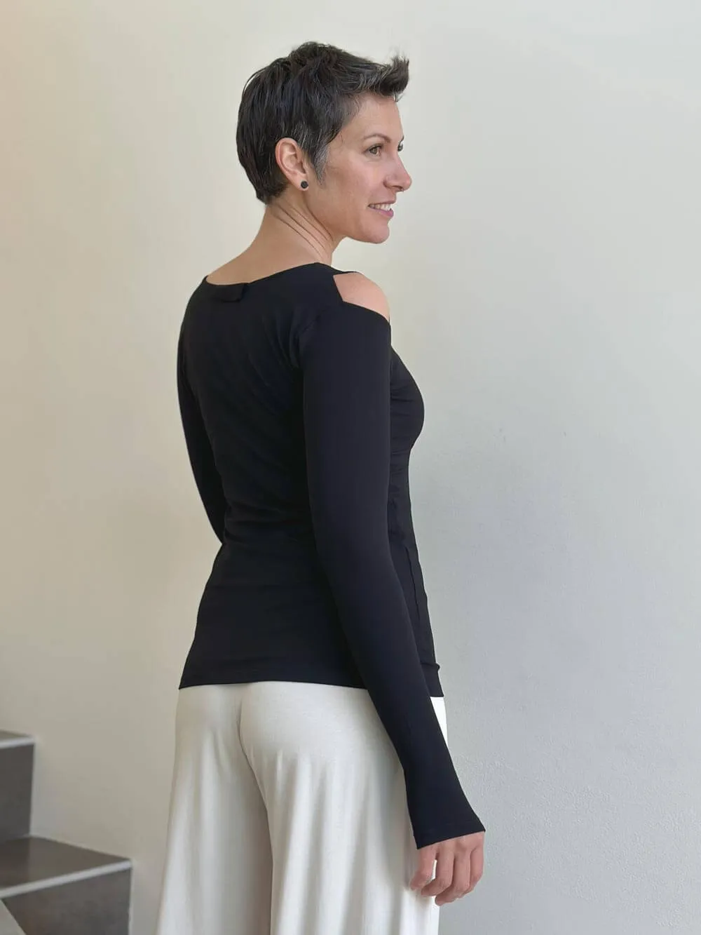 Cold Shoulder Top XS