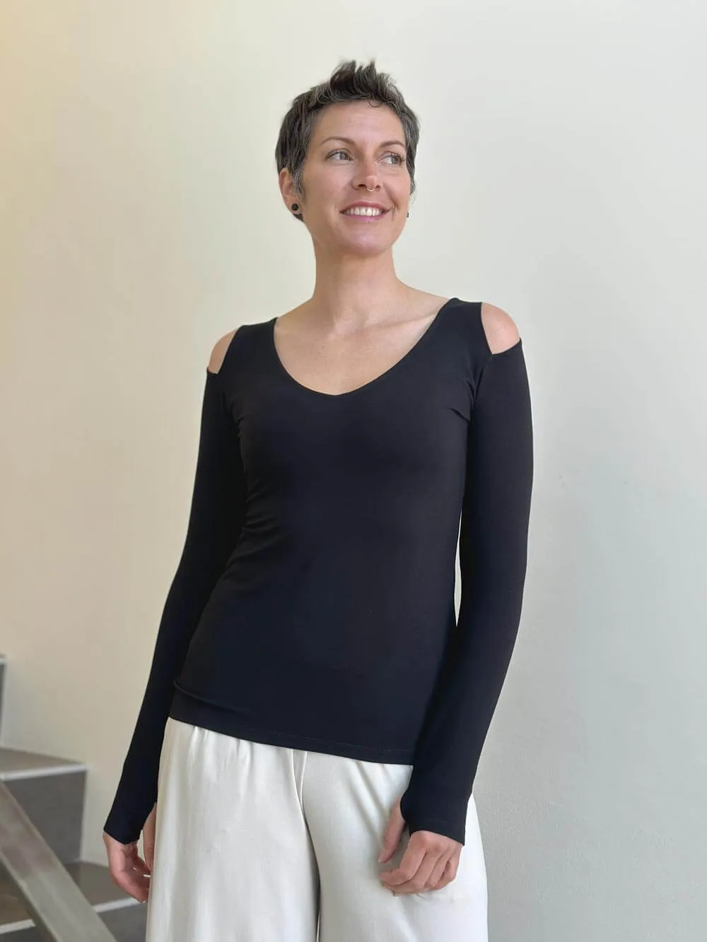 Cold Shoulder Top XS