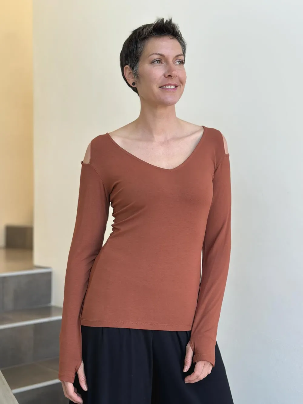 Cold Shoulder Top XS