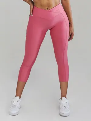 Pristine Pocket Capri Leggings | BUBBLEGUM
