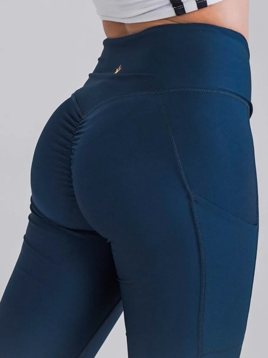 Pristine Pocket Capri Leggings | MIDNIGHT