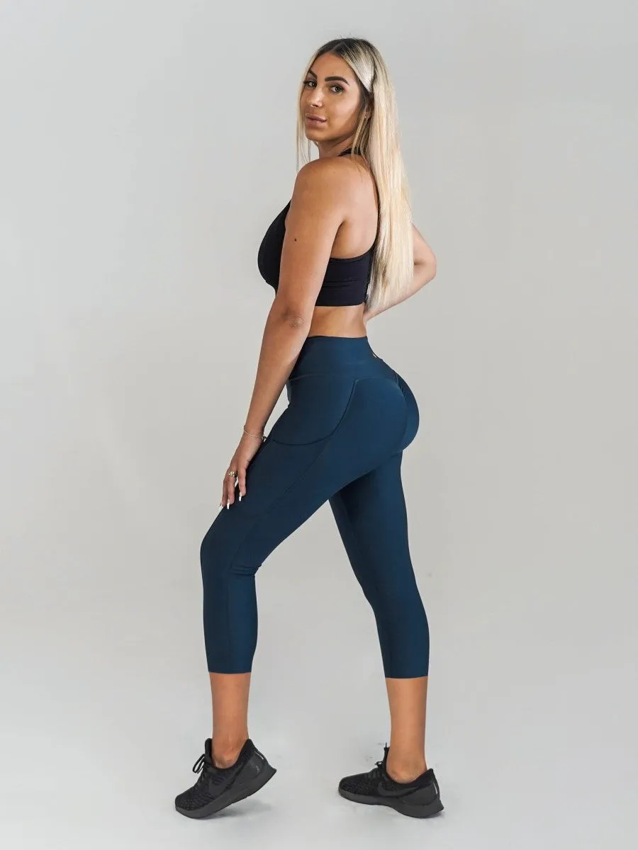 Pristine Pocket Capri Leggings | MIDNIGHT