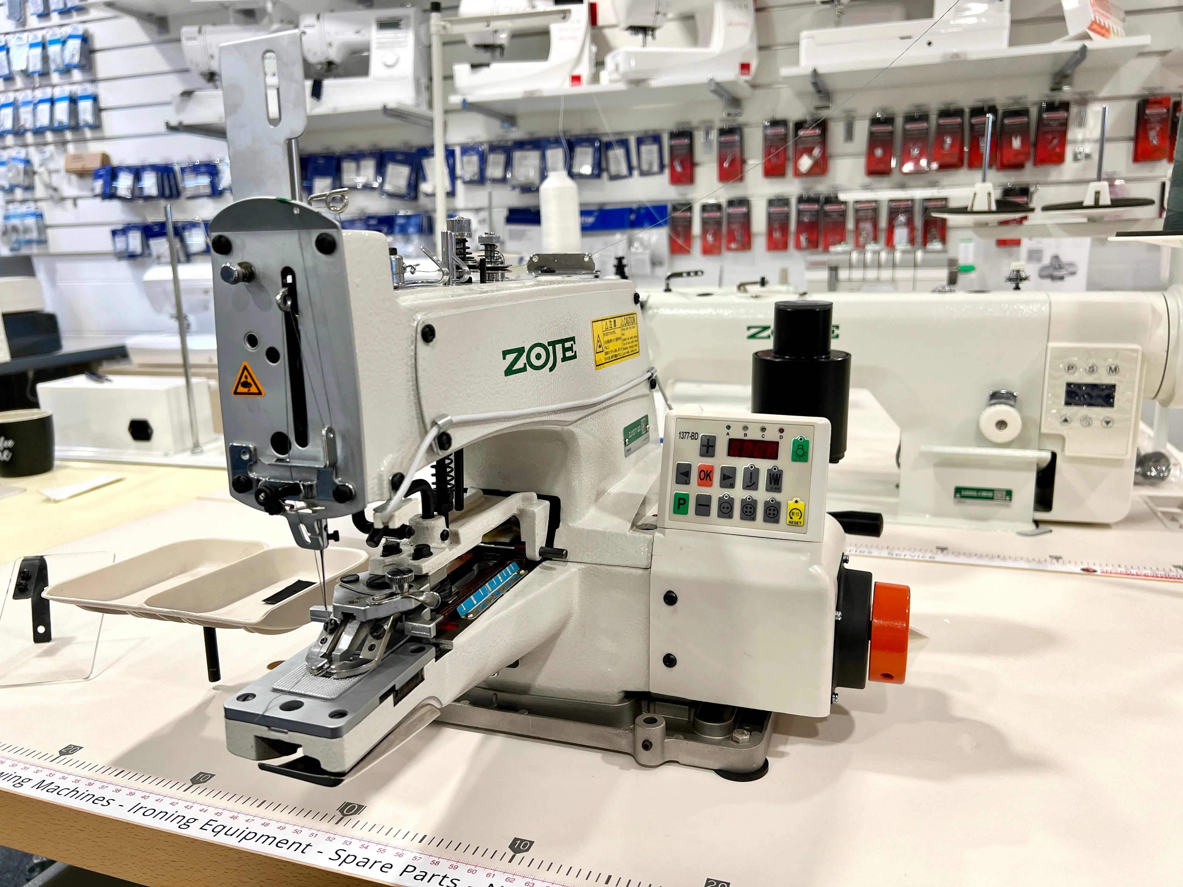 Zoje Direct Drive Button Sewing Machine