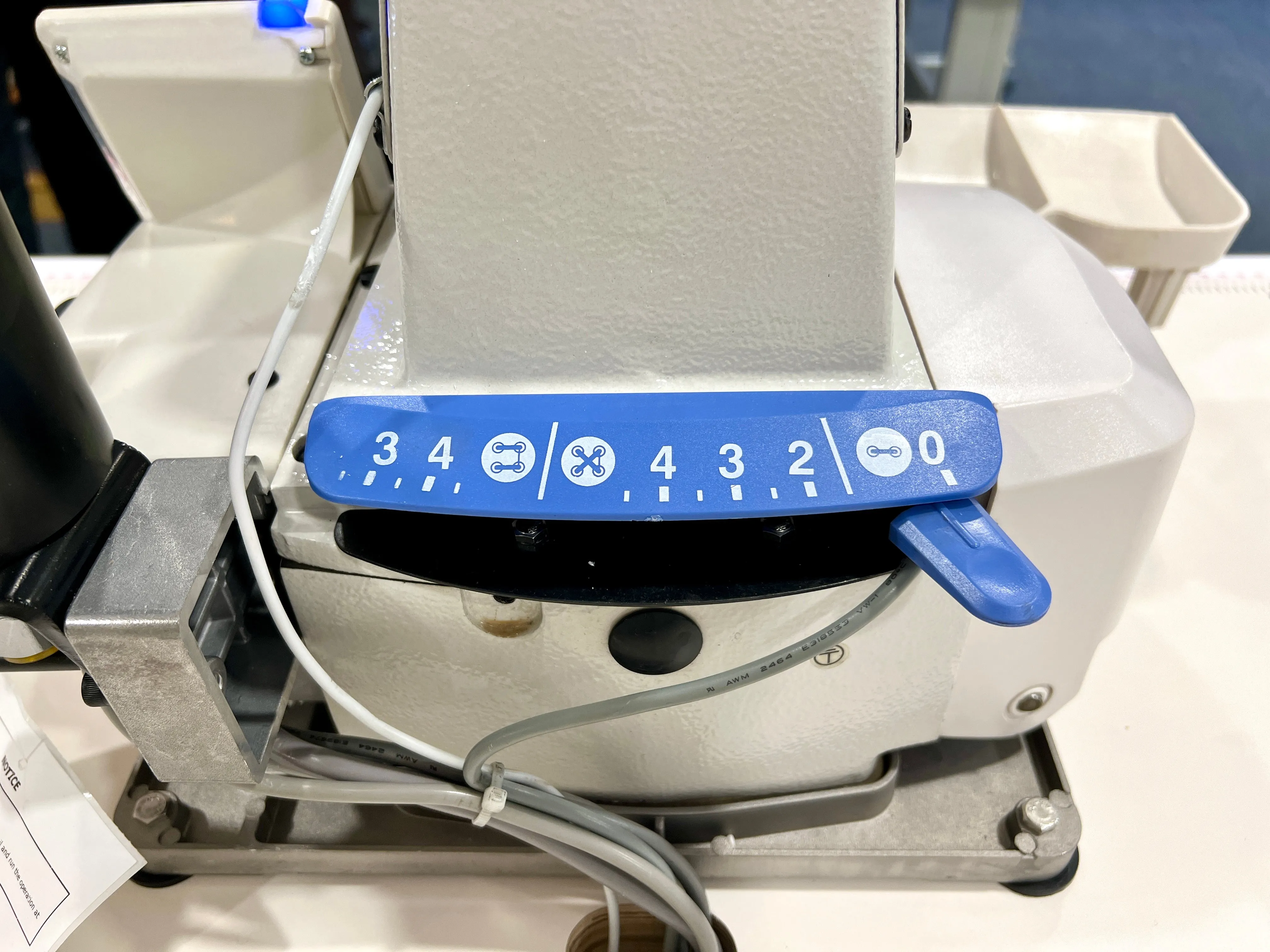 Zoje Direct Drive Button Sewing Machine